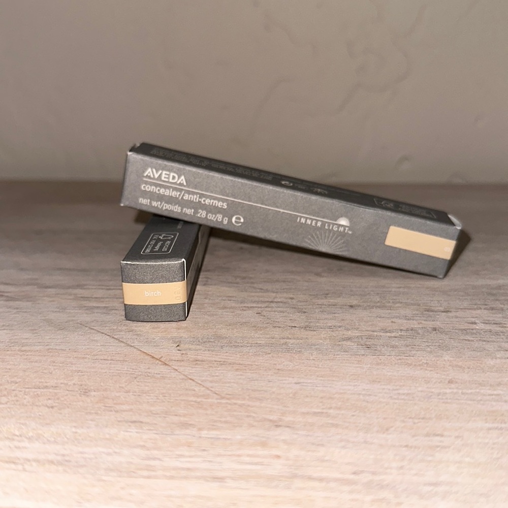 AVEDA Concealer